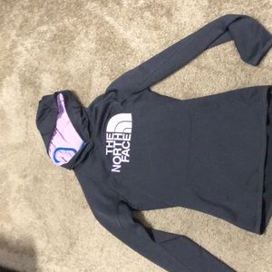 North Face Sweatshirt size small. Only worn 1 time